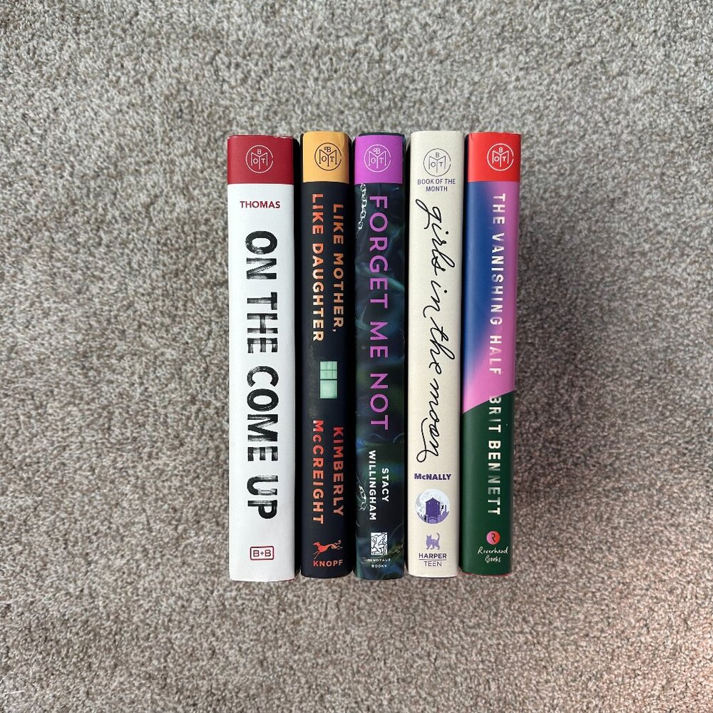 book of the month bundle 🤍 hc